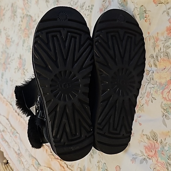 UGG Boots - Picture 5 of 13